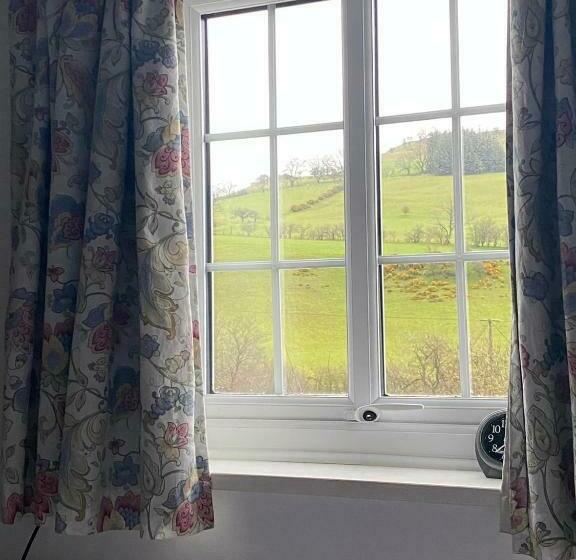 민박 Dinas Castle Inn