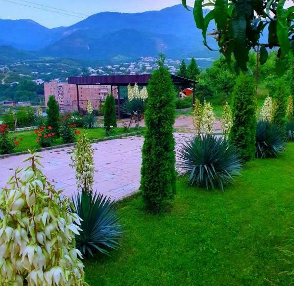 ベッドアンドブレックファースト Guest House Ijevan S Garden