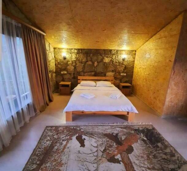 ベッドアンドブレックファースト Guest House Ijevan S Garden