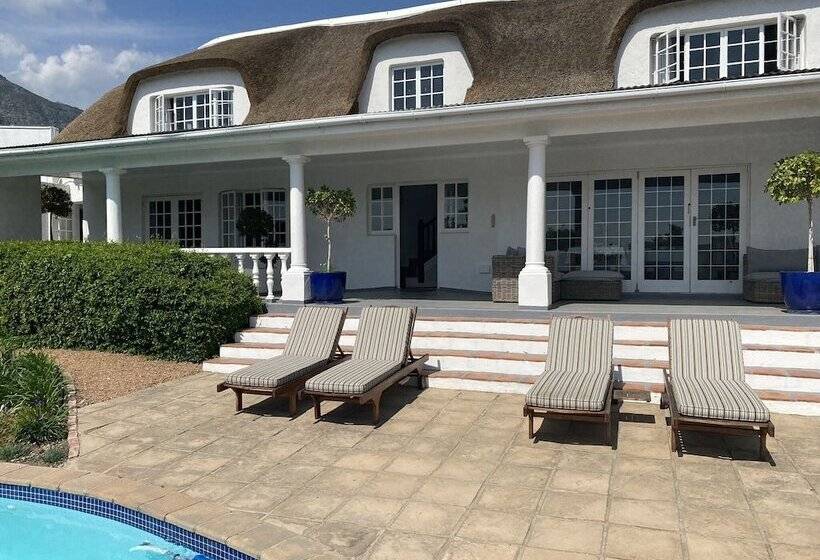 تختخواب و صبحانه Mirabelle Guesthouse