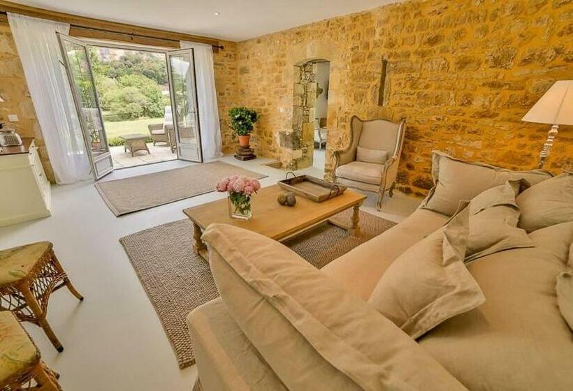 민박 Par La Rivière