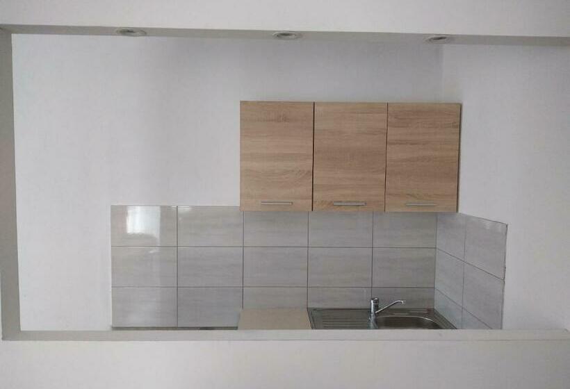 تختخواب و صبحانه Vila Centar Mb