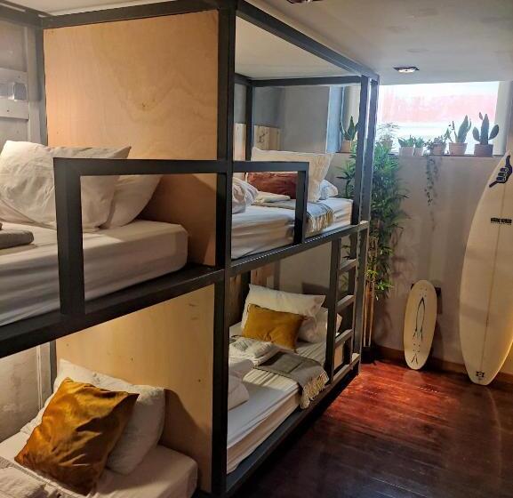 Caruma Surf Hostel