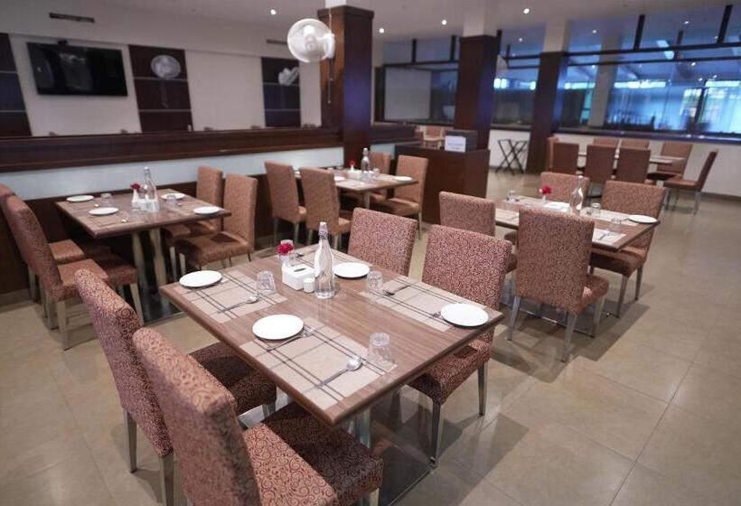 Greenleaf The Resort & Spa, Ganpatipule