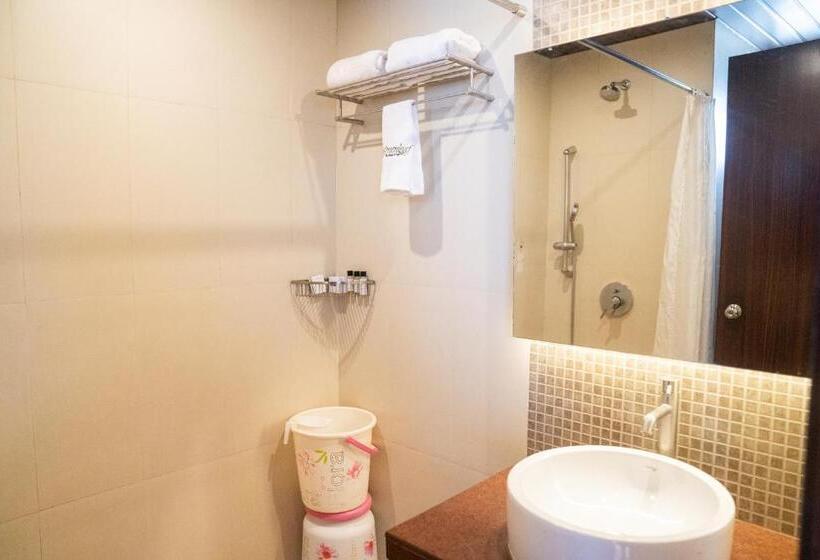 Greenleaf The Resort & Spa, Ganpatipule