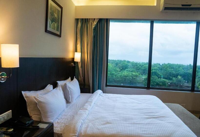 Greenleaf The Resort & Spa, Ganpatipule