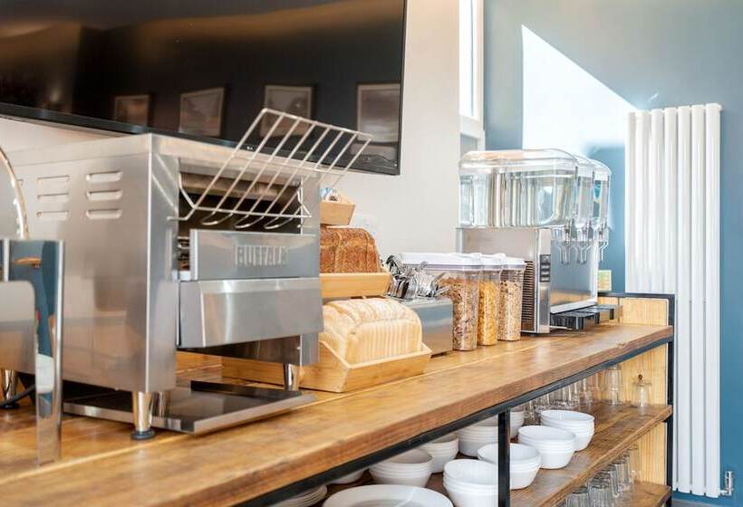 בית מלון כפרי Dc, Stratford