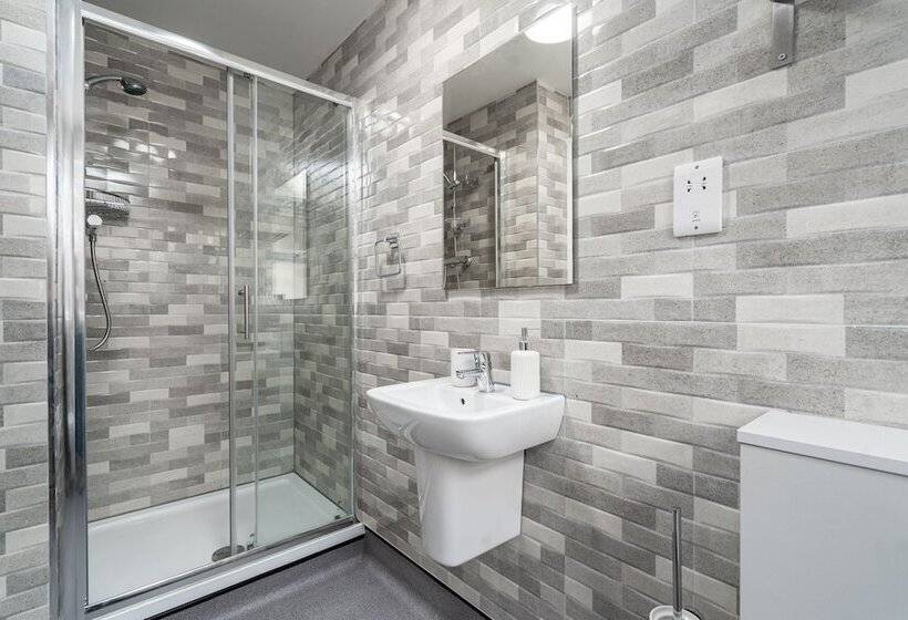 בית מלון כפרי Dc, Stratford