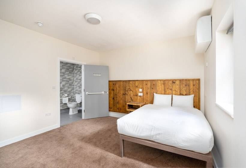 בית מלון כפרי Dc, Stratford