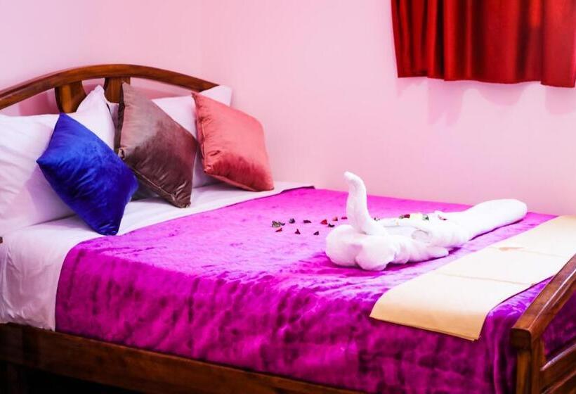 هتل El Marsa La Playa