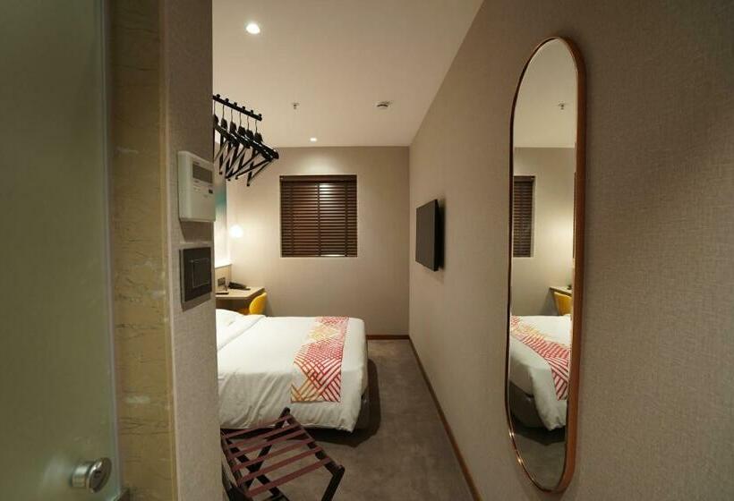 בית מלון כפרי Ginger Mumbai, Goregaon