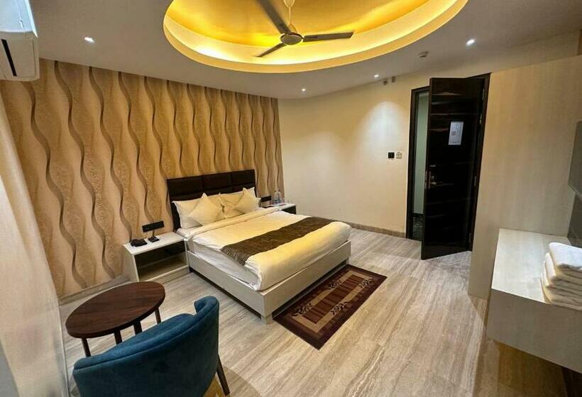 فندق Hardik Palacio