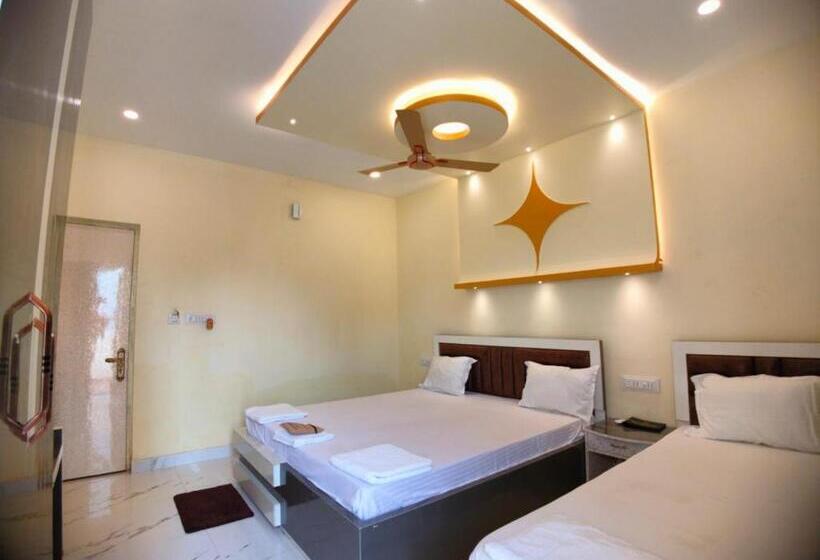 호텔 Hindusthan Inn   On Beach