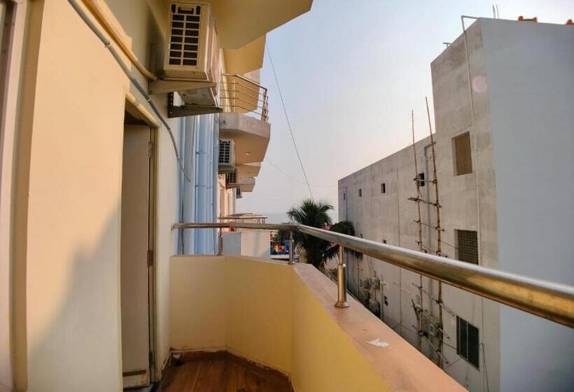 호텔 Hindusthan Inn   On Beach