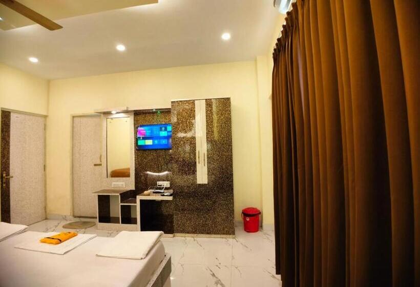 호텔 Hindusthan Inn   On Beach