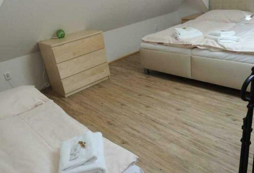 호텔 Hospodářský Dvůr Bohuslavice