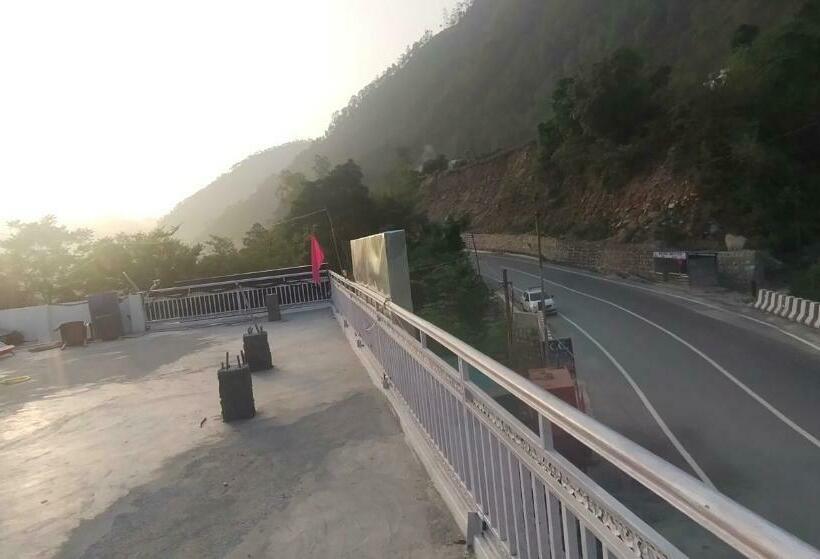 Kc Hotel & Restaurant