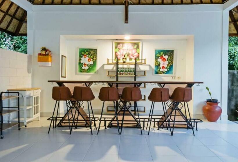 בית מלון כפרי Kesari Glory Nusa Penida By Pramana Villas