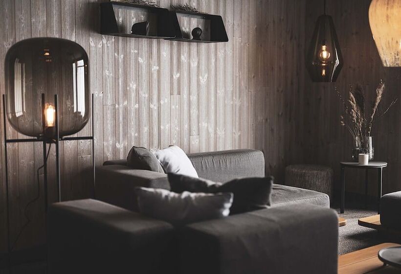 בית מלון כפרי Niehku Mountain Villa