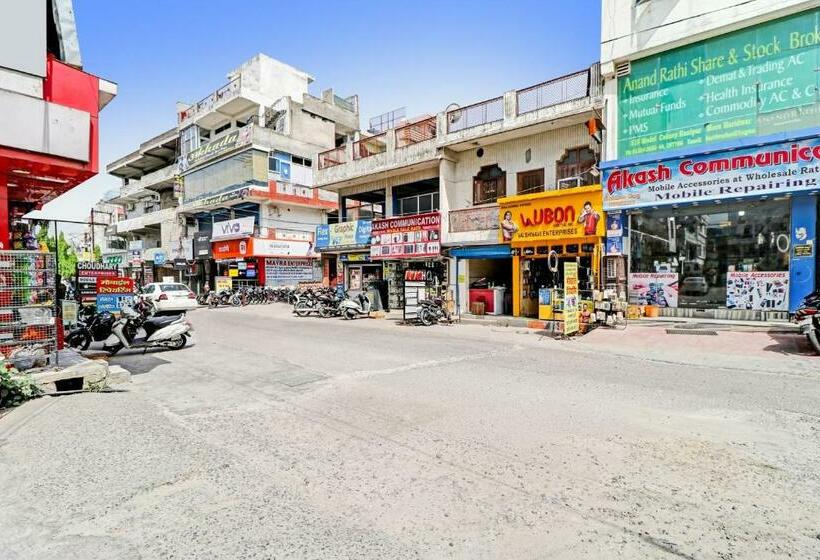 فندق Oyo Flagship 90120 Shaurya