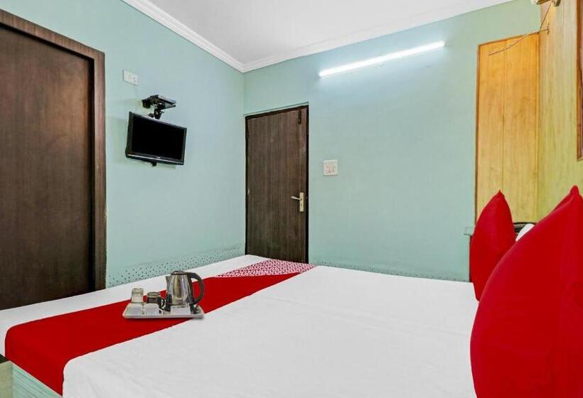 فندق Oyo Flagship 90120 Shaurya