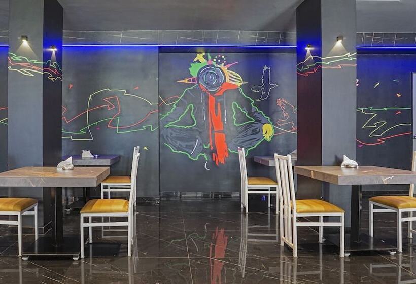 ホテル Treebo The Utsav, Nashik