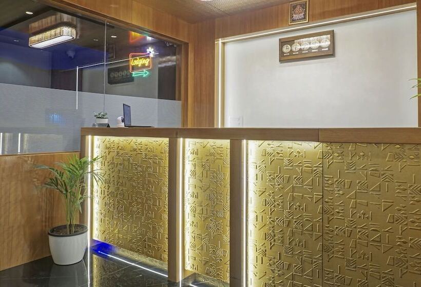 ホテル Treebo The Utsav, Nashik