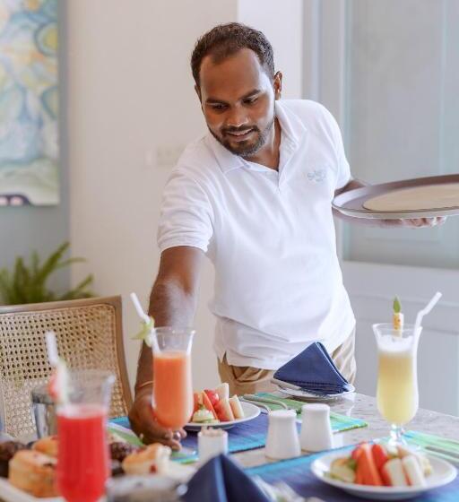 Отель Villa Selenya