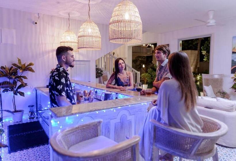 Отель Villa Selenya