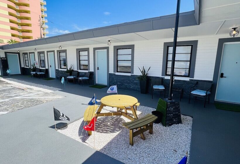 فندق على الطريق 1915 Beach Club