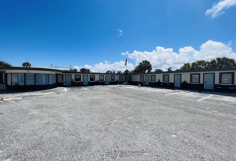 فندق على الطريق 1915 Beach Club