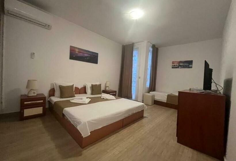 Majatalo къща за гости Canavan S