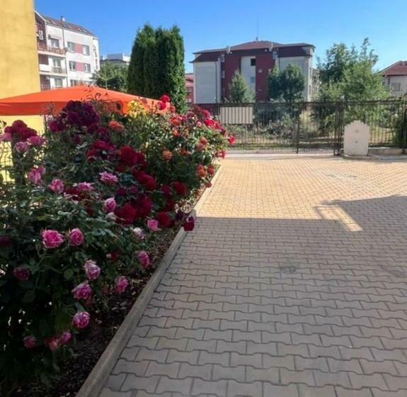 Majatalo къща за гости Canavan S