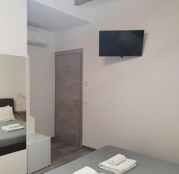 بنسيون 5 Terre Station Rooms