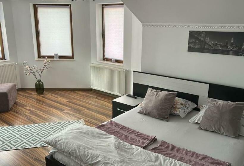 Pension Callia Residence