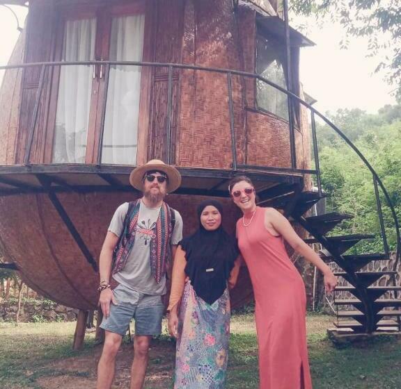 פנסיון Homepod Mandalika