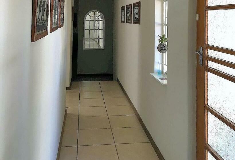 פנסיון Kia Ora Guest House