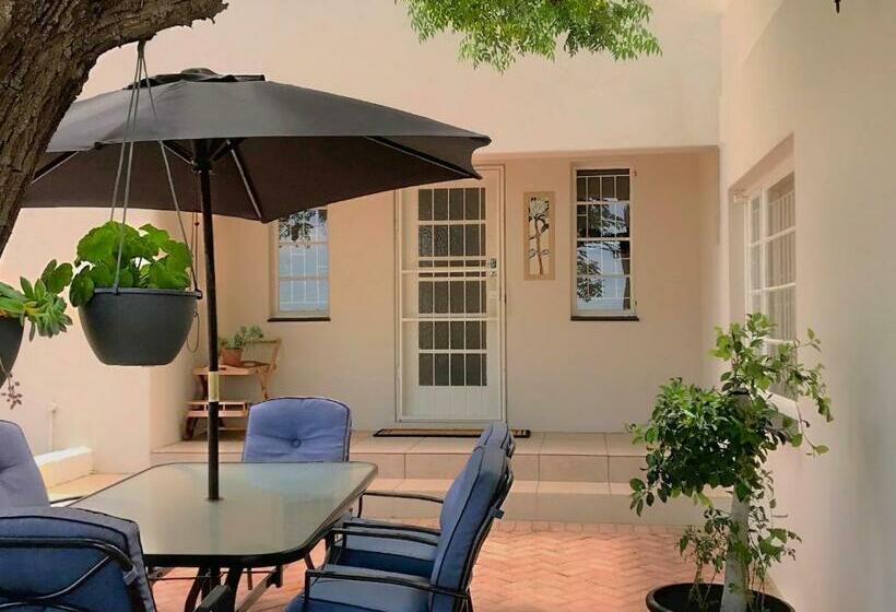 ペンション Kia Ora Guest House