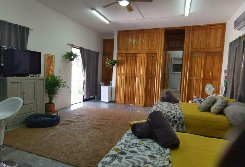 پانسیون Michelle S Place