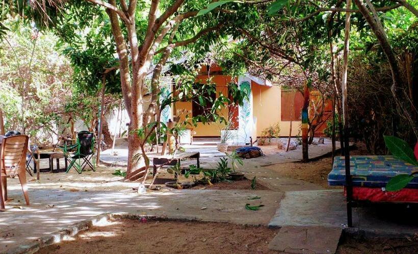 호스텔 Little Bay Arugam Bay