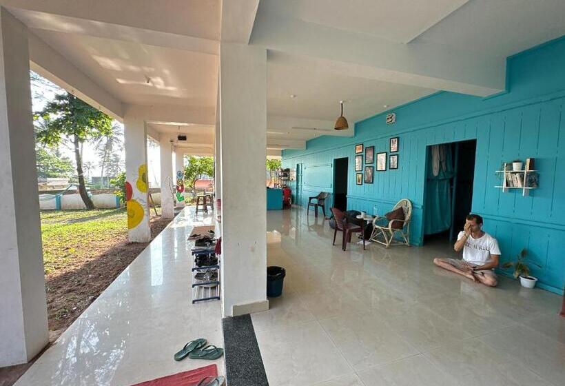 Soul Hostels, Varkala   Black Beach