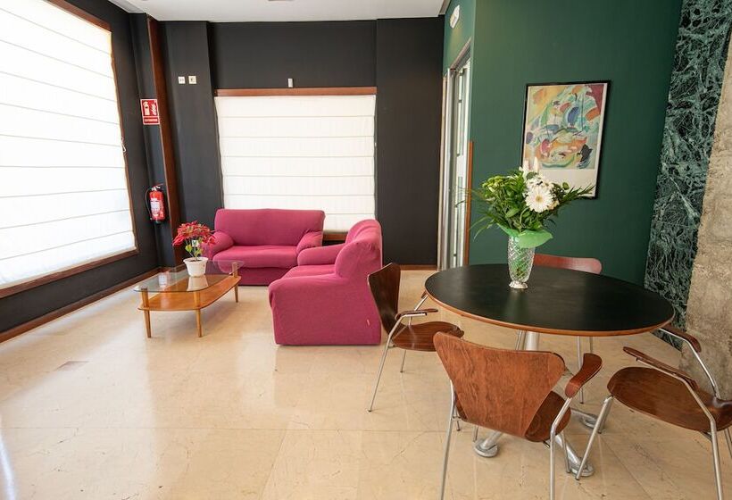 Отель Bracamonte