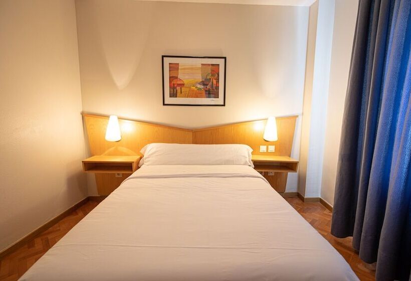 Отель Bracamonte