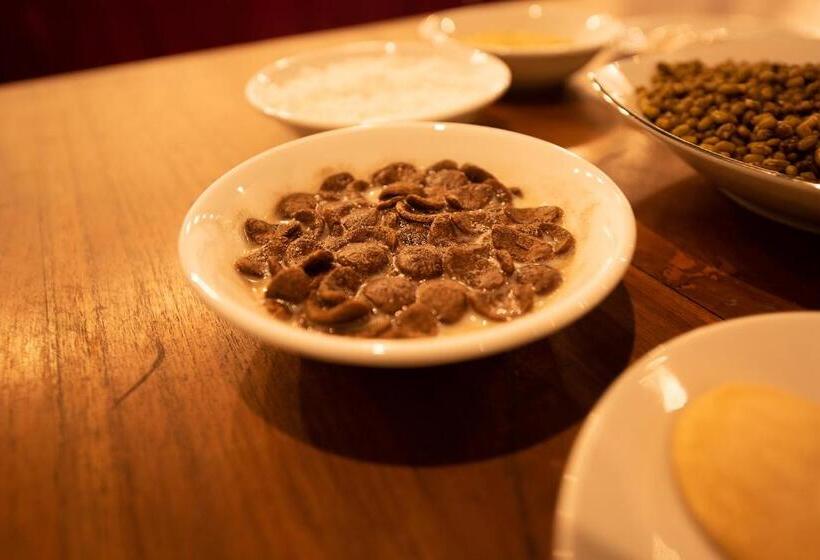 فندق C B S Resort Udawalawe