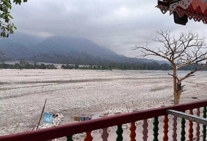 Отель O Wild Flower Home Stay