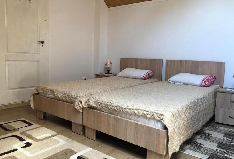 酒店 Pensiune Agroturistica La Nasu