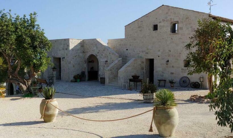 Отель Roccaseta