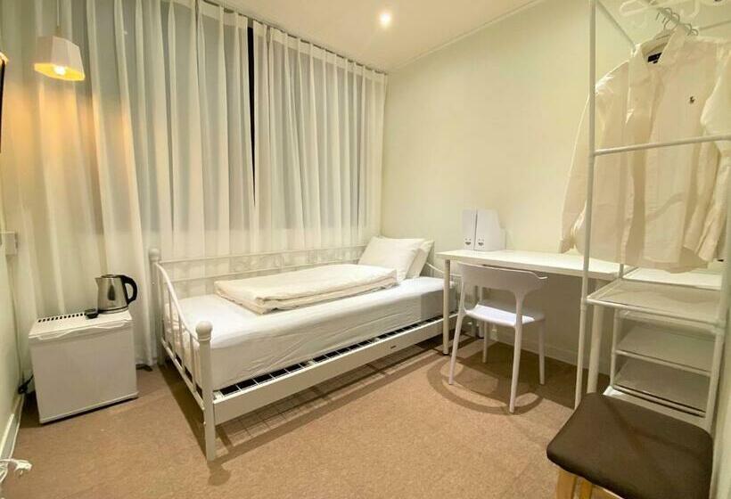 בית מלון כפרי Ssh Ikseon Peter Cat Hostel