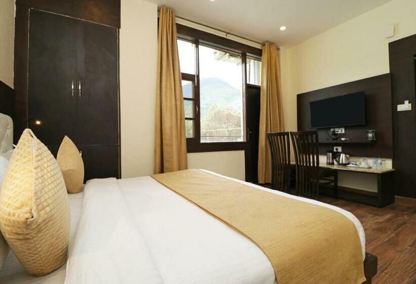 Mirage Residency Hill View Hotel In Dharamshala