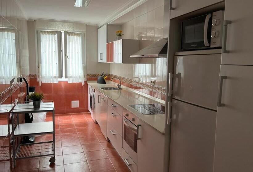 Piso En El Centro De Laredo A Pie De Playa